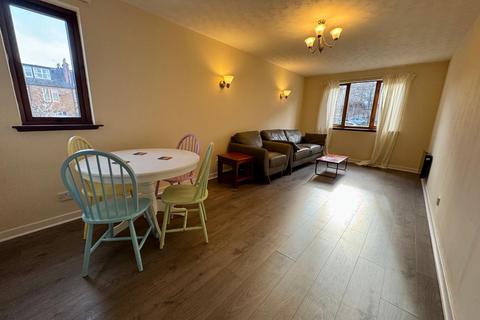 2 bedroom flat to rent, Hawthornden Place, Pilrig, Edinburgh, EH7