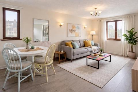 2 bedroom flat to rent, Hawthornden Place, Pilrig, Edinburgh, EH7