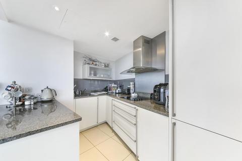 2 bedroom apartment to rent, West India Quay, Canary Wharf, E14