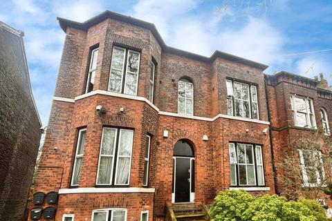 5 bedroom flat to rent, Clifton Avenue, Manchester, Greater Manchester, M14