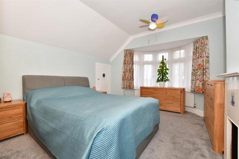 37 Carlton Road, Erith, DA8 1DR