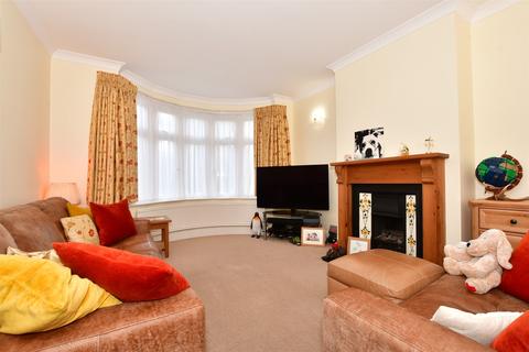 37 Carlton Road, Erith, DA8 1DR