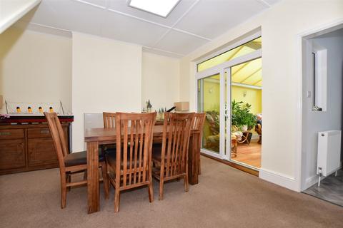 37 Carlton Road, Erith, DA8 1DR