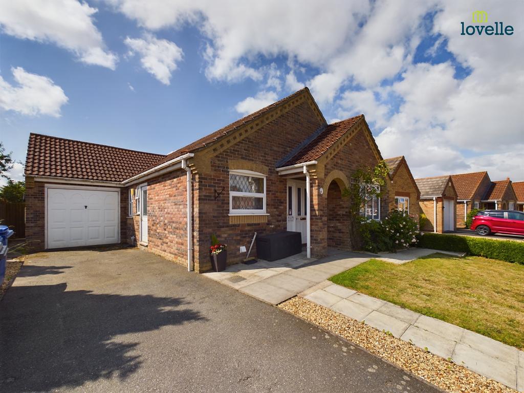 The Ridings, Market Rasen, LN8 2 bed detached bungalow £230,000