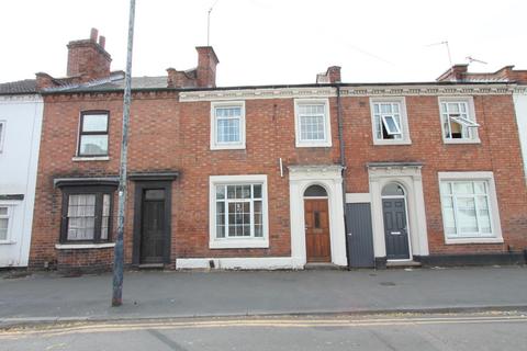 4 bedroom flat to rent, Leicester Street, Leamington Spa, CV32