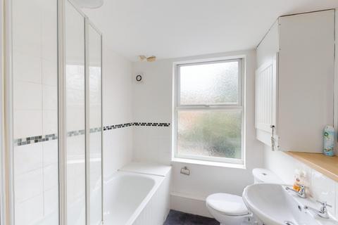 4 bedroom terraced house to rent, 39 Cromwell Street