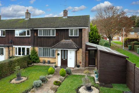 12 Gade Close, Hemel Hempstead, HP1 3LH