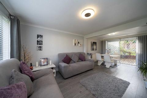 12 Gade Close, Hemel Hempstead, HP1 3LH