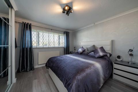 12 Gade Close, Hemel Hempstead, HP1 3LH