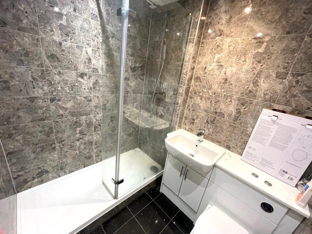 Apartment in Sheffield - View 3