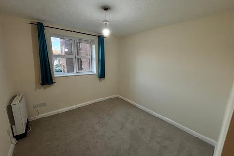 1 bedroom apartment to rent, Wilton Road, Redhill