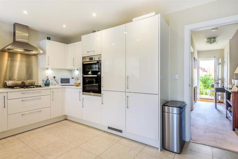 25 Thyme Place, Angmering, Littlehampton, BN16 4PW