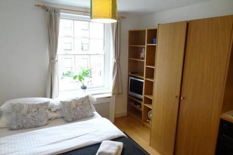 Studio to rent, North Gower Street, Euston, London, NW1