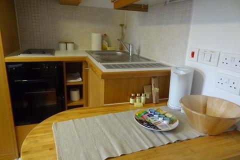 Studio to rent, North Gower Street, Euston, London, NW1