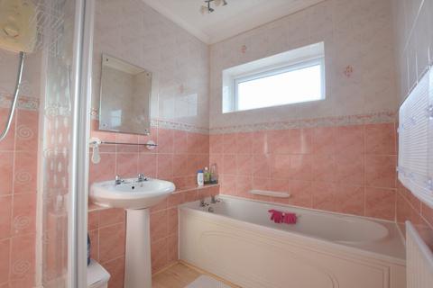 102 Wellesley Road, Clacton-on-sea, CO15 3PT