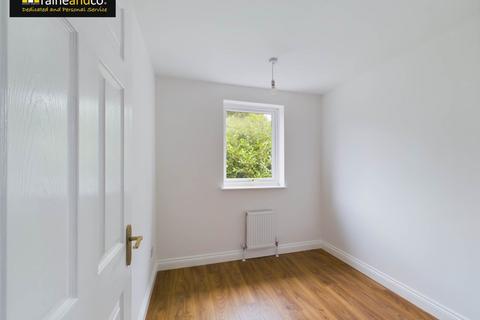 9 Laurel Fields, Potters Bar, EN6 2BB