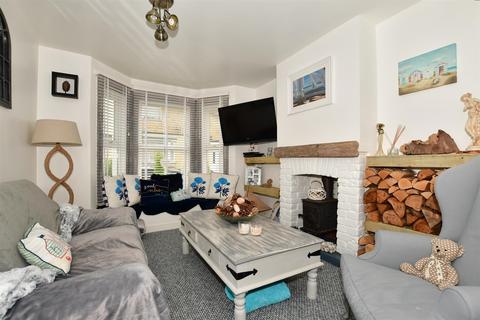 33 Douglas Road, Dover, CT17 0BD