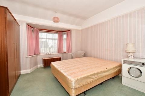 147 Colyer Road, Northfleet, Gravesend, DA11 8AZ