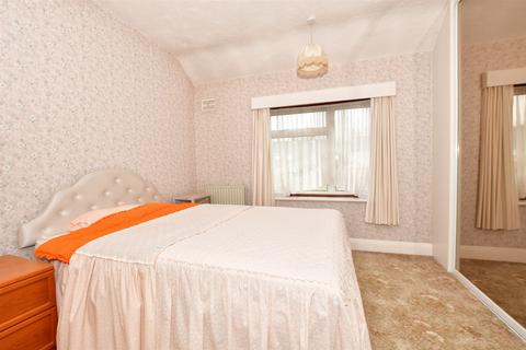 147 Colyer Road, Northfleet, Gravesend, DA11 8AZ