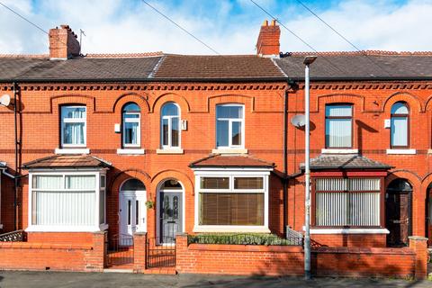 3 bedroom semi-detached house for sale - Carill Avenue, Manchester, M9