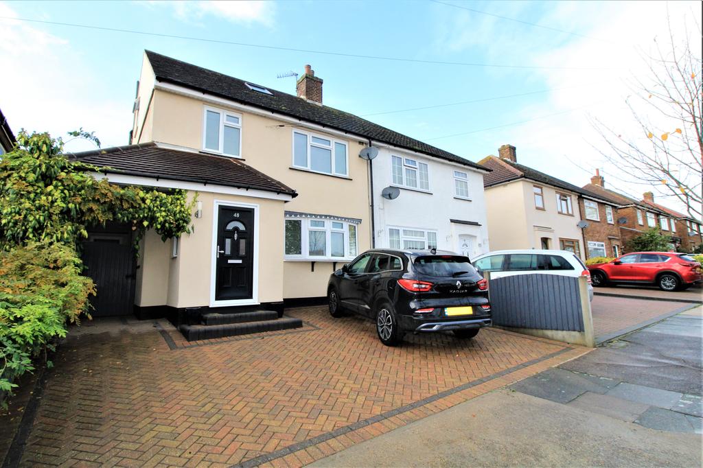 Doncaster Way, Upminster RM14 4 bed semidetached house £635,000