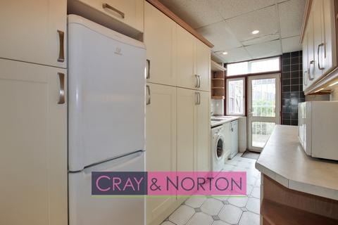 3 bedroom end of terrace house to rent, Shirley Park Road, Croydon, CR0