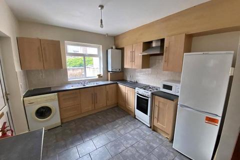 5 bedroom terraced house to rent, Hall Road, Manchester, Greater Manchester, M14