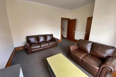 5 bedroom terraced house to rent, Hall Road, Manchester, Greater Manchester, M14