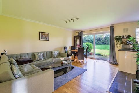 8 Trevor Close, Harrow, HA3 6AE