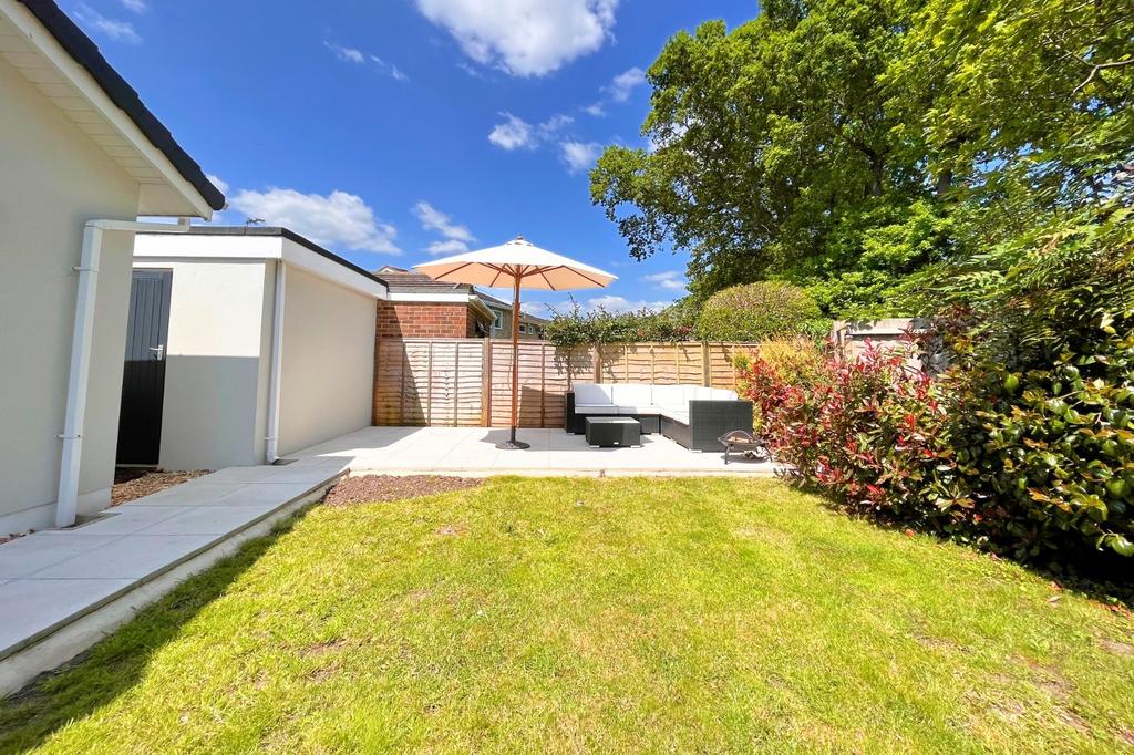 Hazel Close, Highcliffe, Dorset. BH23 4PS 3 bed detached bungalow for