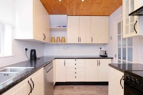 203 Cuiken Terrace, Penicuik, EH26 9AZ