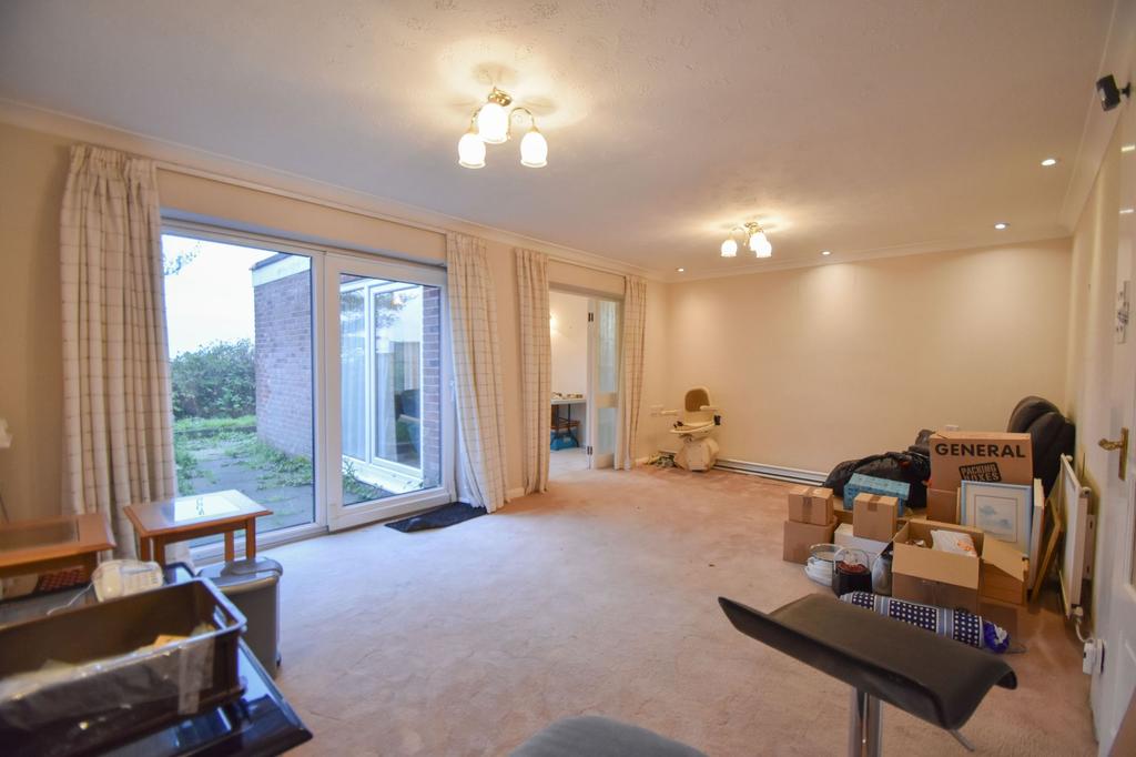 Marle Croft, Whitefield, M45 3 bed detached house £430,000