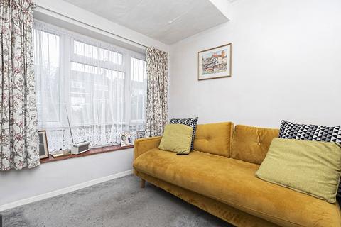 22 Green Walk, Ongar, CM5 9HR