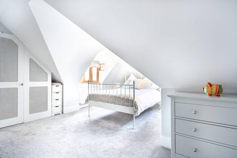 2 bedroom flat for sale - Epsom Road, Guildford, GU1