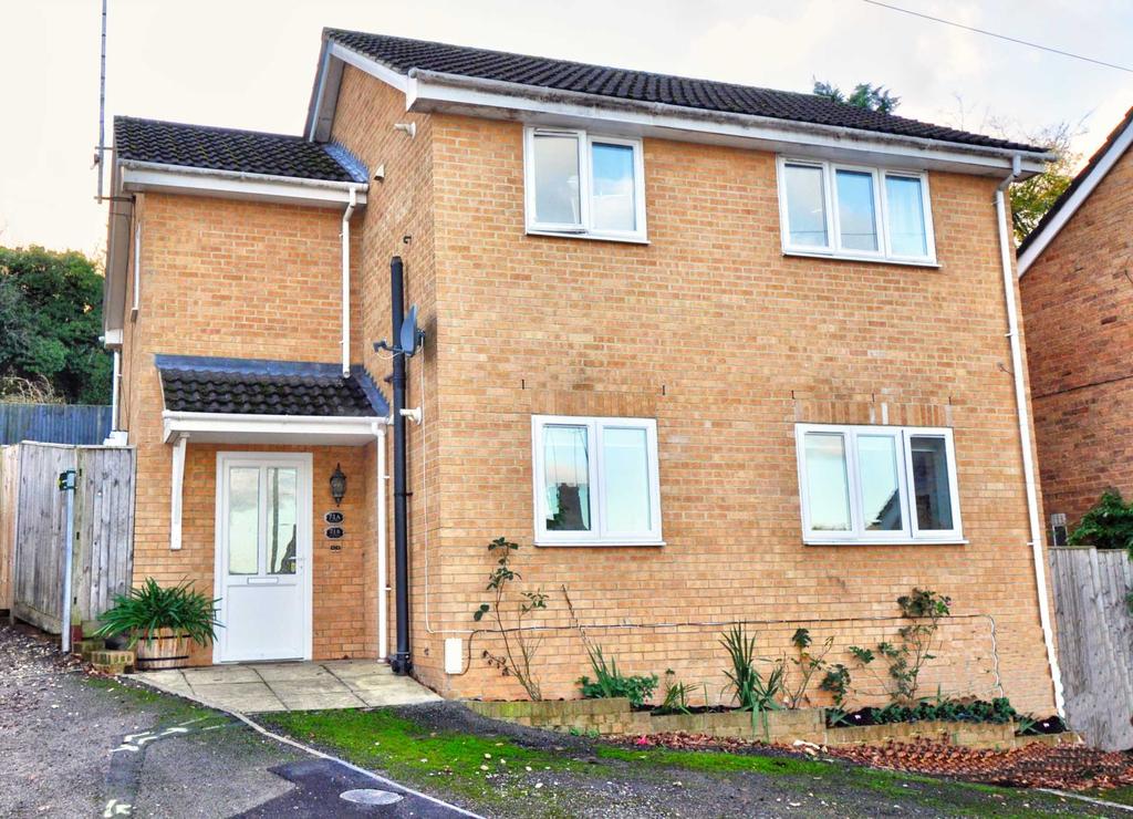 Crisp Road, HenleyonThames 1 bed apartment £249,950