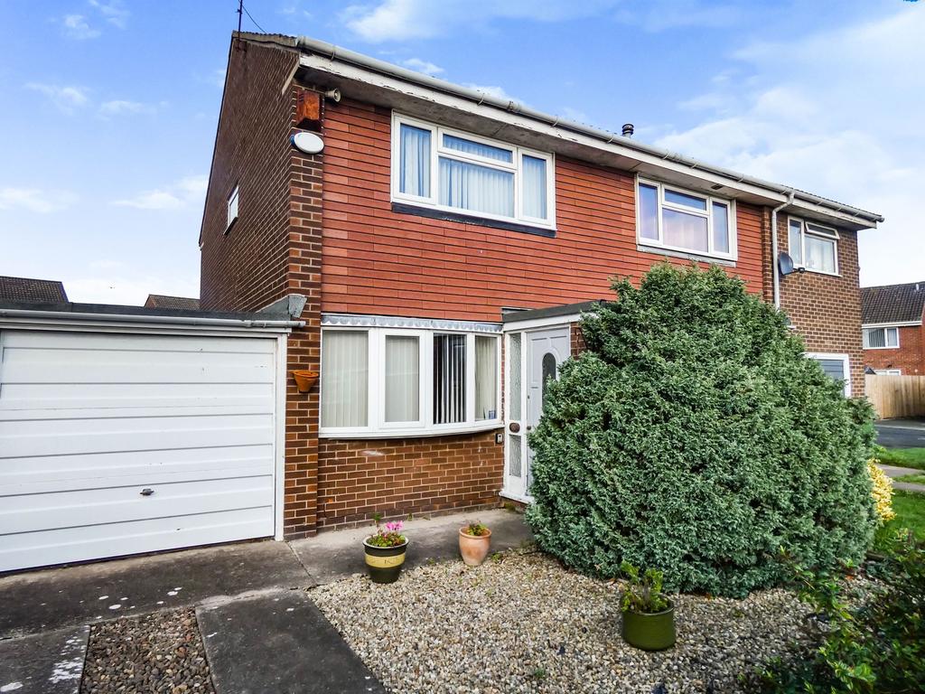 Appledore Road, South Beach, Blyth, Northumberland, NE24 3TQ 2 bed semi