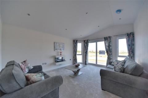 2 bedroom bungalow for sale, Willoway Country Park, Red Lodge, Bury St. Edmunds, IP28