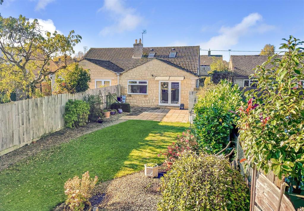 Meysey Close, Meysey Hampton, Cirencester 3 bed semidetached house for sale £459,950