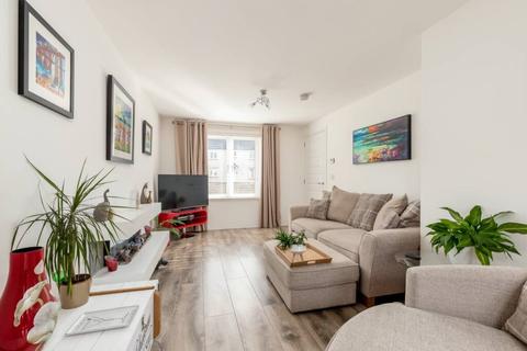 24 Pikes Pool Drive, Kirkliston, EH29 9GH