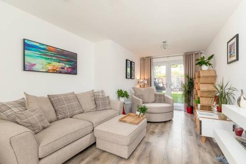 24 Pikes Pool Drive, Kirkliston, EH29 9GH