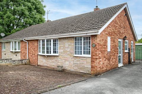 2 bedroom bungalow for sale - Downfield Grove, Parkside, Stafford, ST16