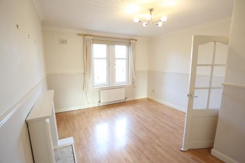 2 bedroom flat to rent, Inveresk Road, Musselburgh, East Lothian, EH21