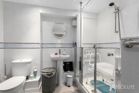 Flat 1, Tor Sands, 8 Sands Road, Paignton, TQ4 6EH