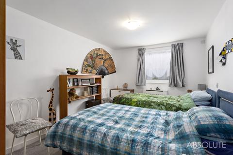 Flat 1, Tor Sands, 8 Sands Road, Paignton, TQ4 6EH