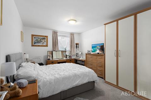 Flat 1, Tor Sands, 8 Sands Road, Paignton, TQ4 6EH