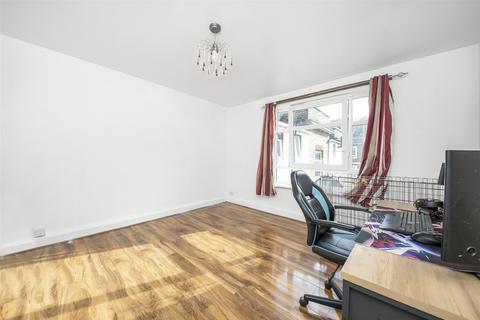 3 bedroom apartment for sale - Gooding House, Valley Grove, Charlton, SE7