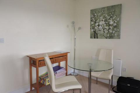 2 bedroom apartment to rent - Rowley Court