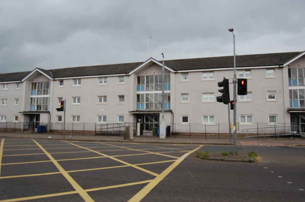 Flat 0/2. 2257 Paisley Road West, Cardonald, Glasgow, G52 1 bed flat