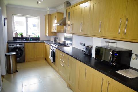 16b School Road, Ashford, TW15 2BW