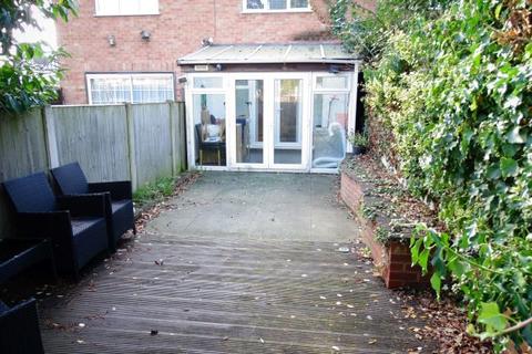 16b School Road, Ashford, TW15 2BW
